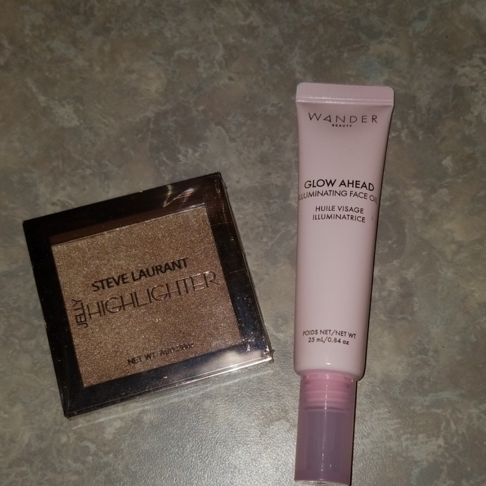 Steve Laurant Jelly highlighter and face oil